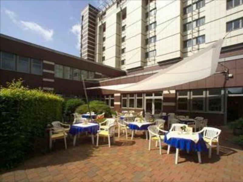 Commundo Tagungshotel Neuss Exterior foto