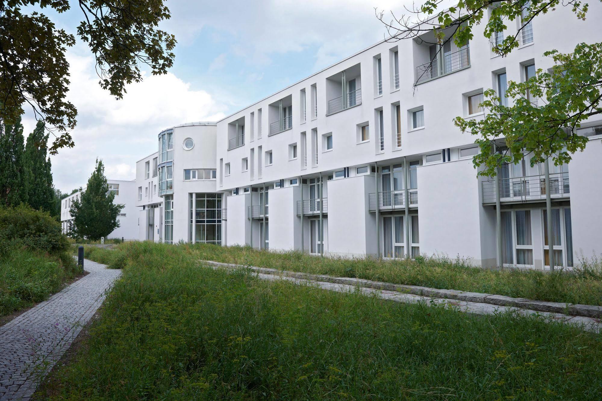 Commundo Tagungshotel Neuss Exterior foto